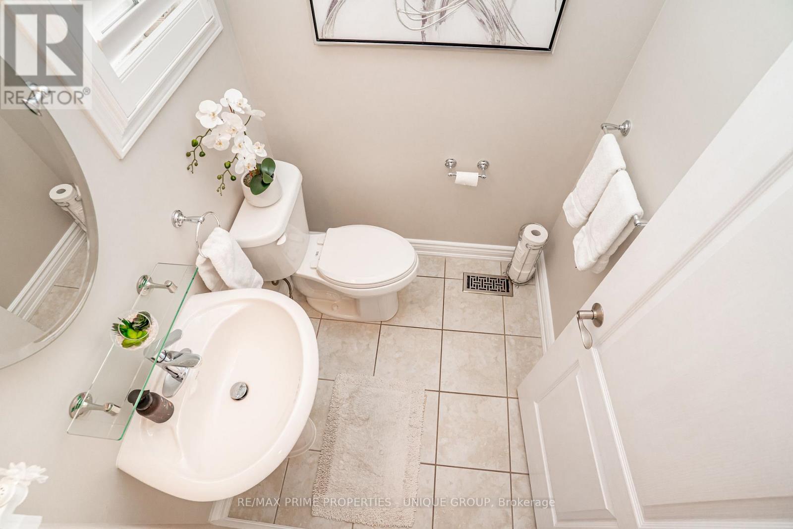 33 Richard Underhill Avenue, Whitchurch-Stouffville, Ontario  L4A 0J1 - Photo 17 - N13493238
