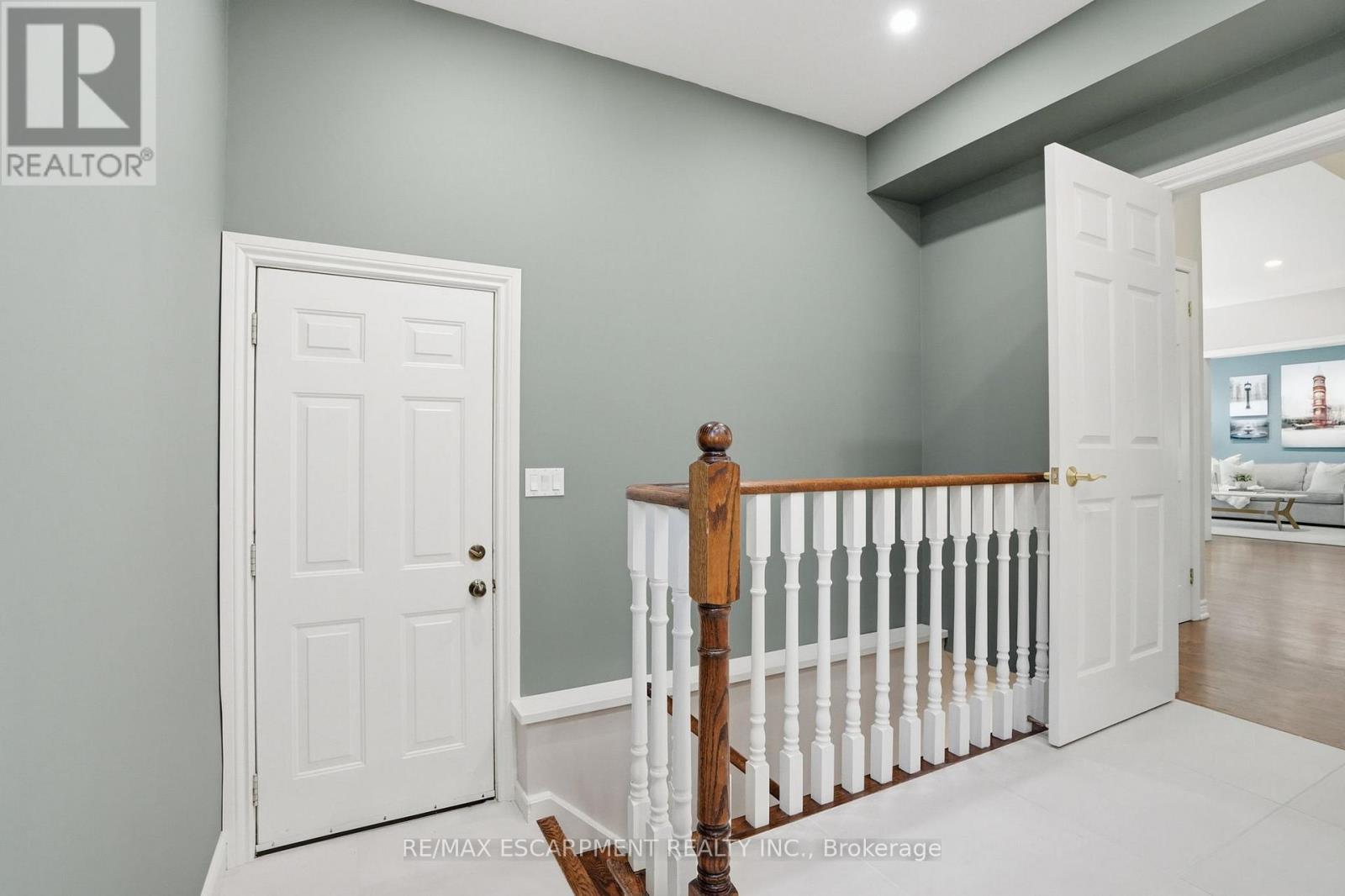 2101 Westoak Trails Boulevard, Oakville, Ontario  L6M 3L2 - Photo 15 - W13494390