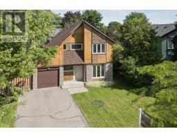 34 PLAINSMAN ROAD, Mississauga, Ontario