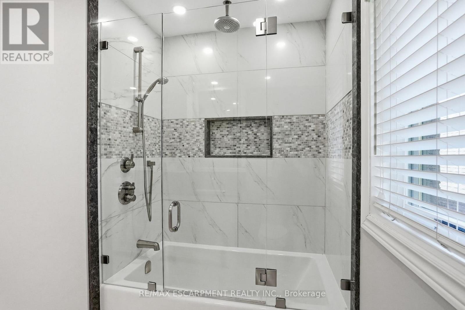 2101 Westoak Trails Boulevard, Oakville, Ontario  L6M 3L2 - Photo 31 - W13494390
