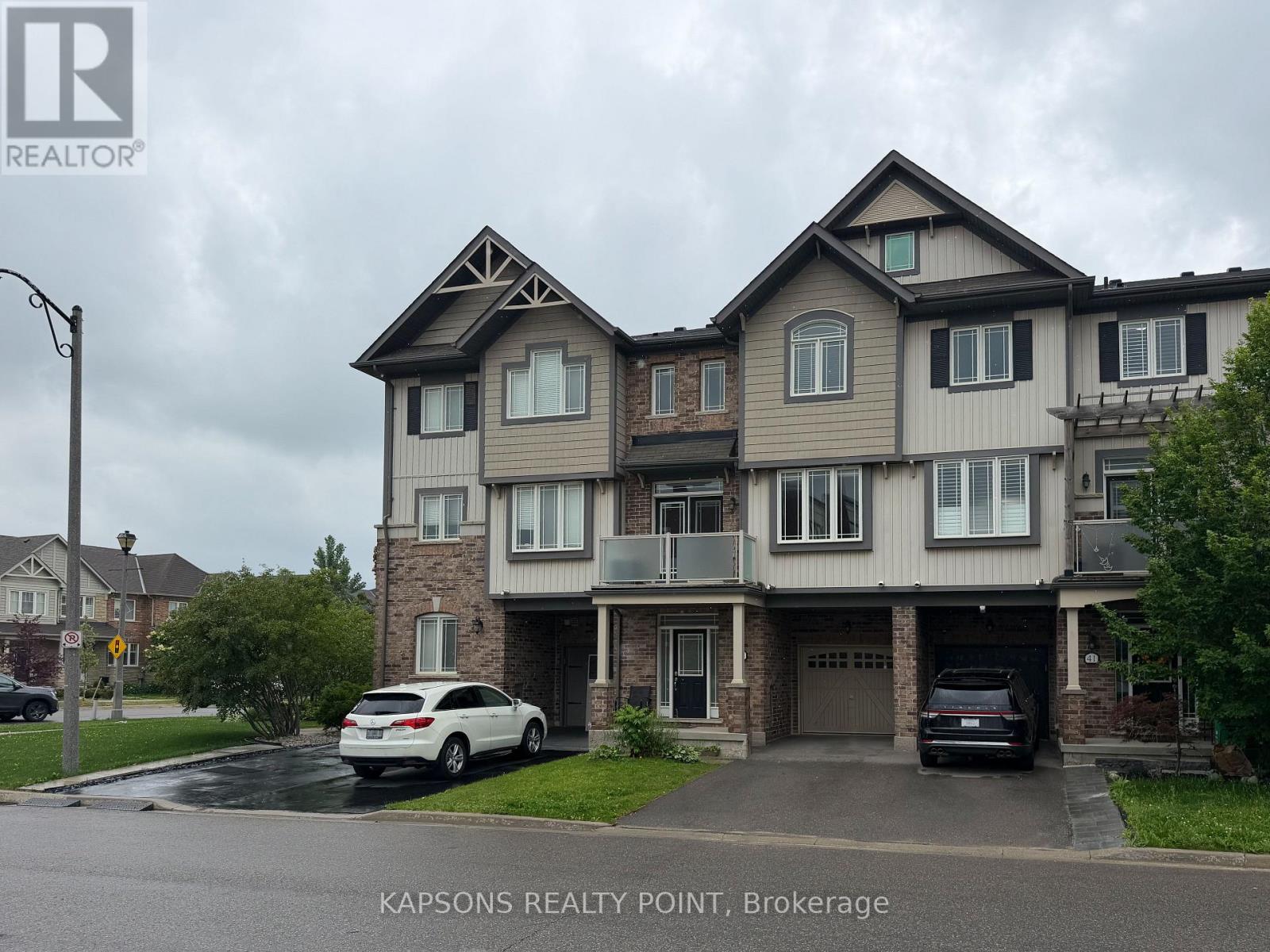 43 Waterville Way, Caledon, Ontario  L7C 2H1 - Photo 4 - W13495590