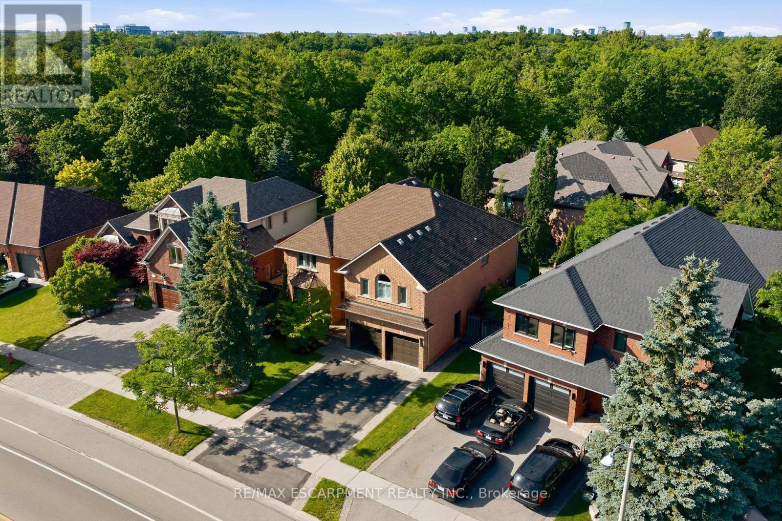2101 Westoak Trails Boulevard, Oakville, Ontario  L6M 3L2 - Photo 49 - W13494390