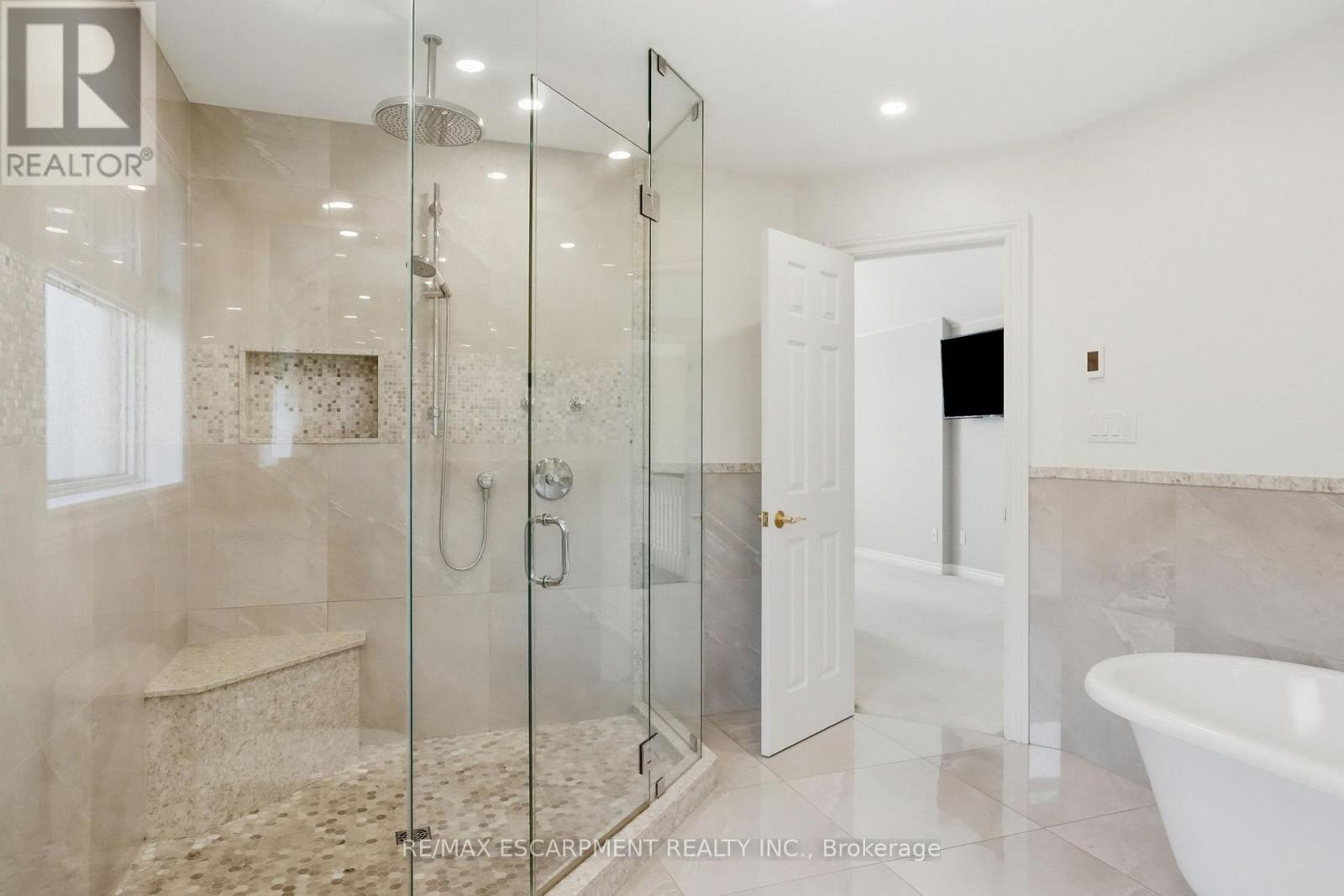 2101 Westoak Trails Boulevard, Oakville, Ontario  L6M 3L2 - Photo 22 - W13494390