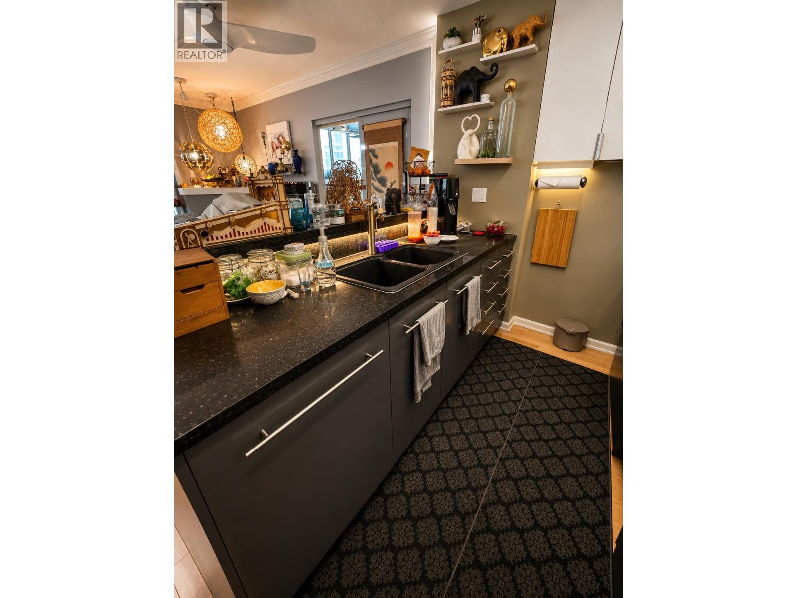 1104 928 Richards Street, Vancouver, British Columbia  V6B 6P6 - Photo 6 - R3140385