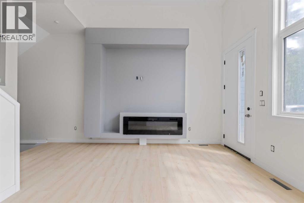 2020 12 Avenue Sw, Calgary, Alberta  T3C 0S1 - Photo 3 - A2324481