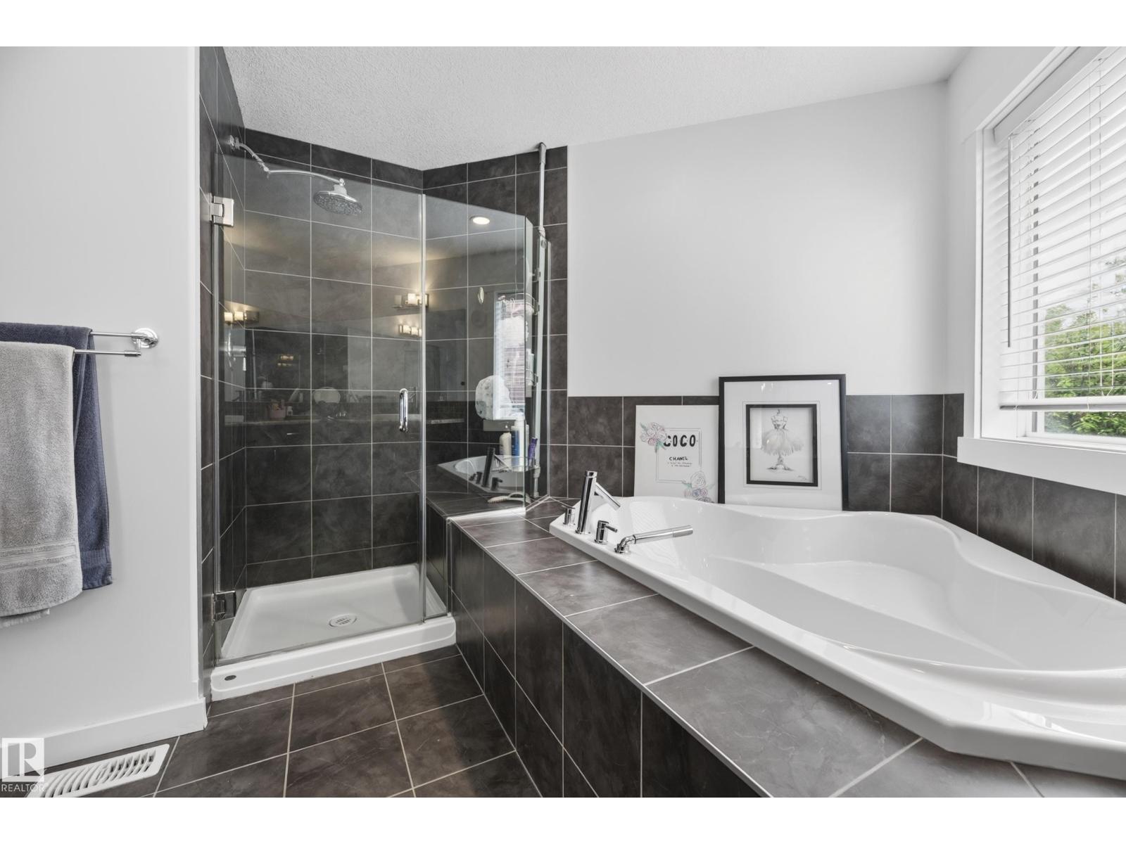 8407 Summerside Grande Bv SW, Edmonton, Alberta  T6X 0J1 - Photo 23 - E4495971