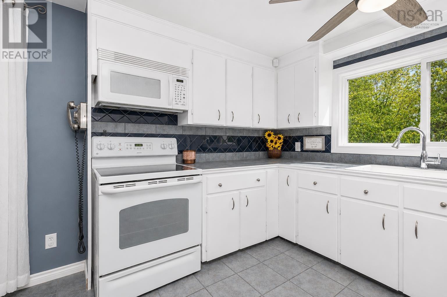 420 Terrace Street, Sydney, Nova Scotia  B1P 6T8 - Photo 8 - 202615848