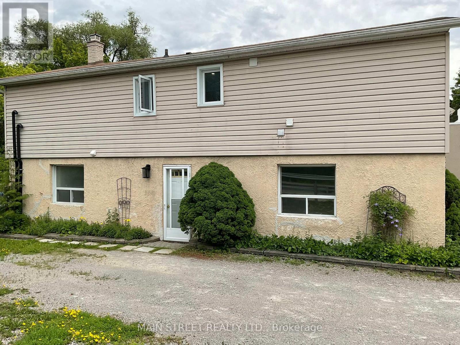 MAIN FLOOR - 161 CHARLOTTE STREET, Newmarket, Ontario