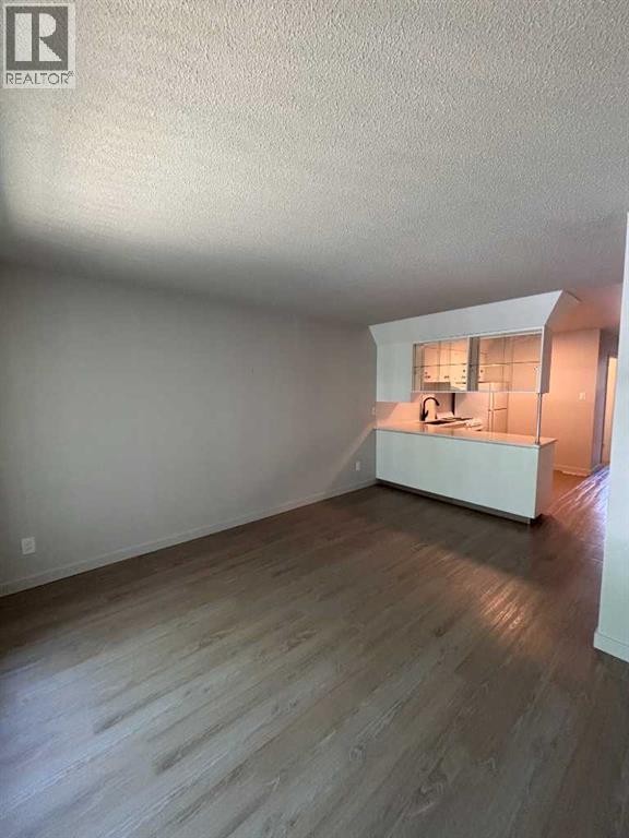 9, 1814 10 Avenue S, Lethbridge, Alberta  T1K 0B6 - Photo 2 - A2324834
