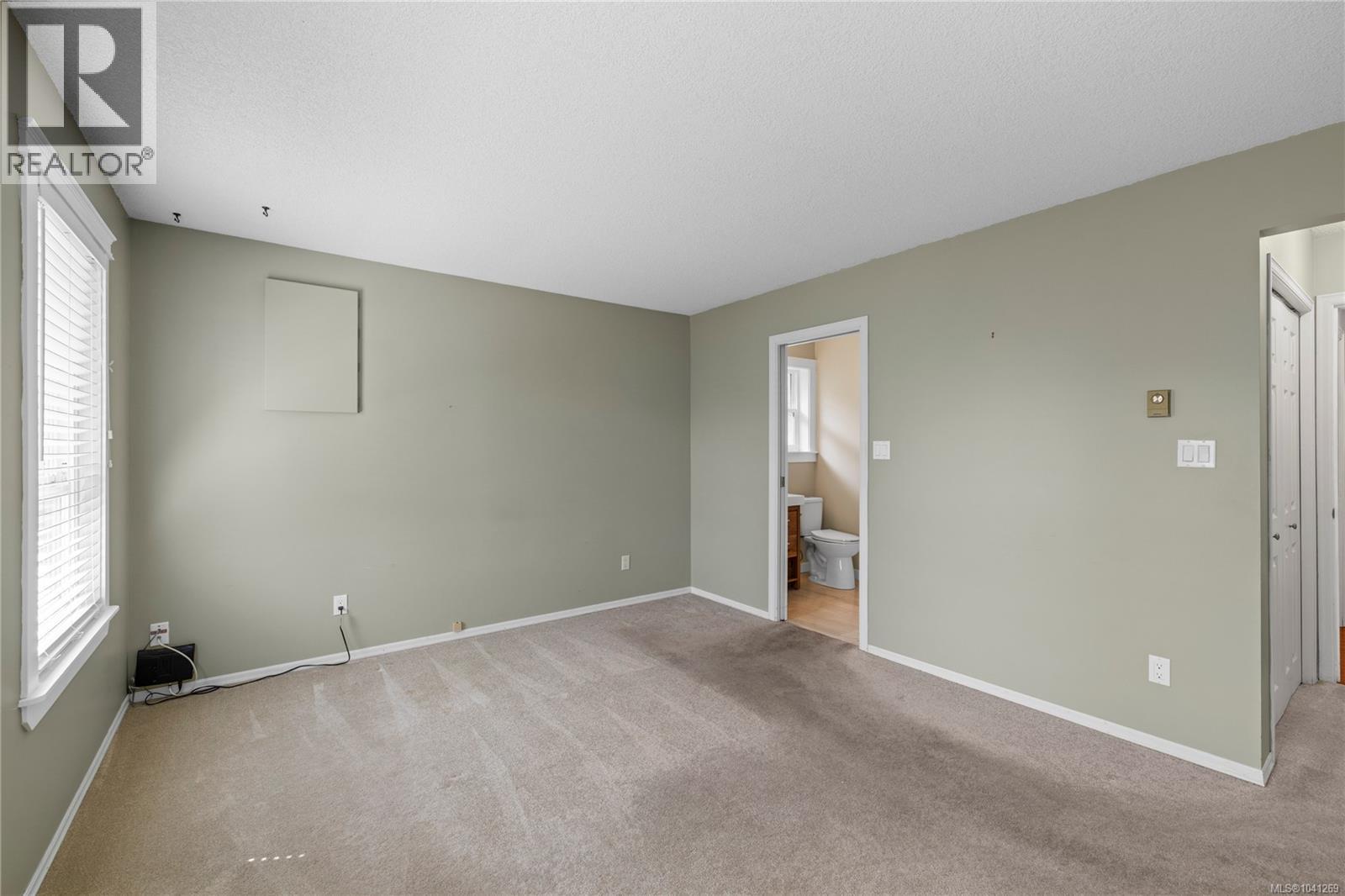 Listing image 24