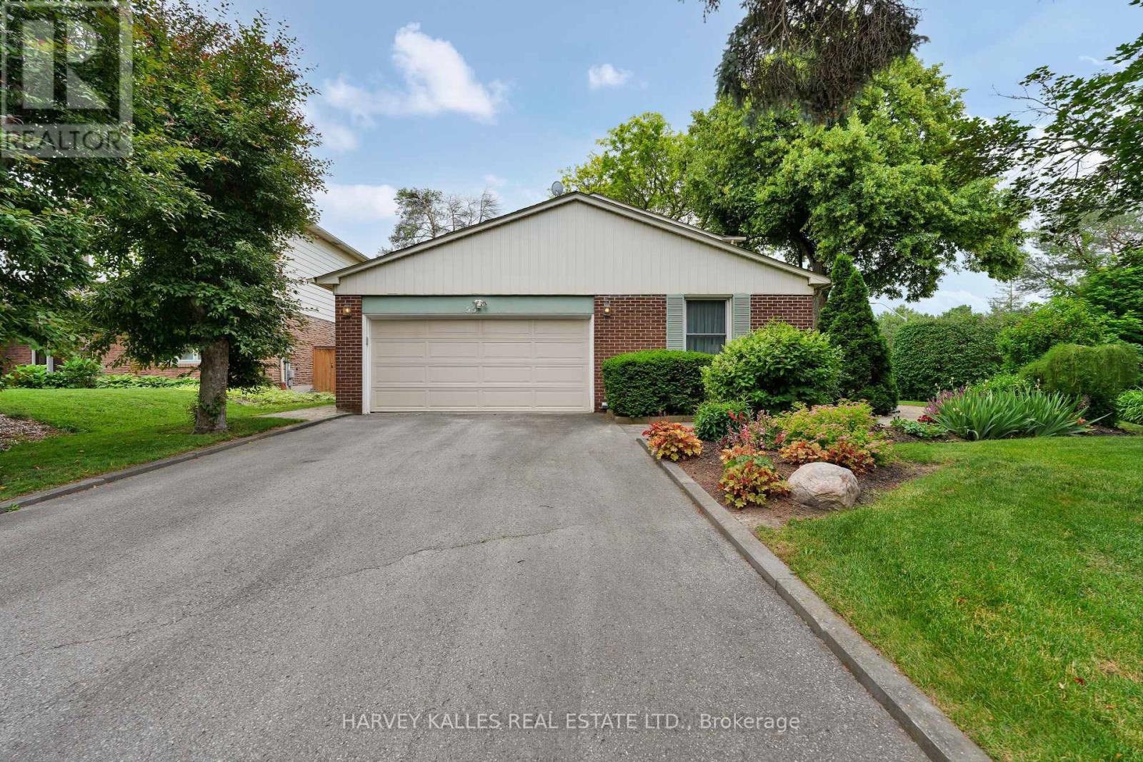 55 Aberfeldy Crescent, Markham, Ontario  L3T 4C3 - Photo 32 - N13496224
