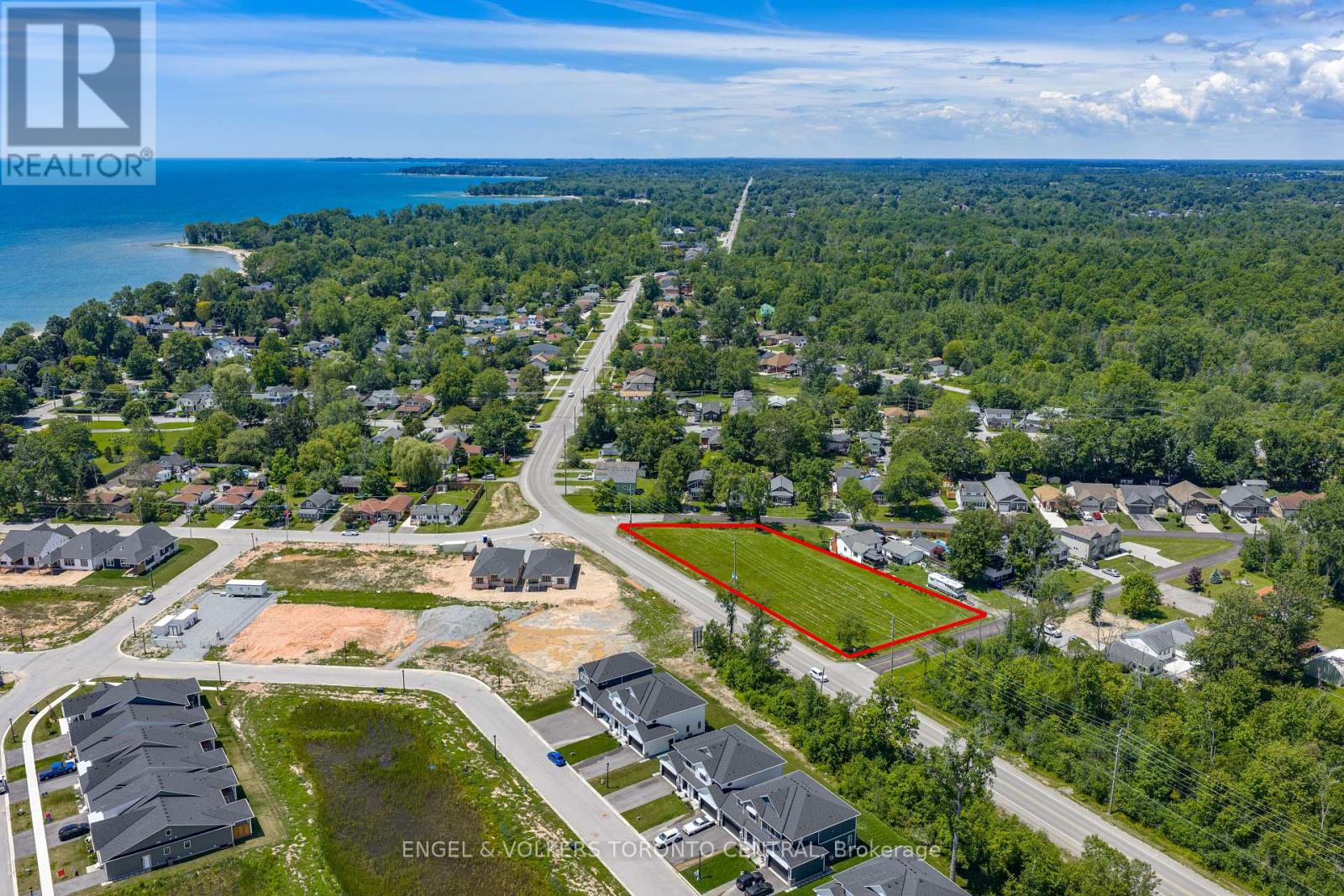 650 Dominion Road, Fort Erie, Ontario  L2A 4K9 - Photo 2 - X13496220