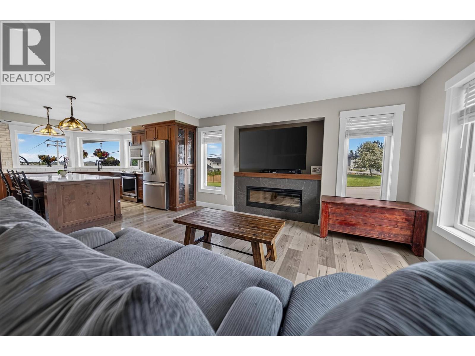 324 17th Street S, Cranbrook, British Columbia  V1C 0B8 - Photo 3 - 10391955