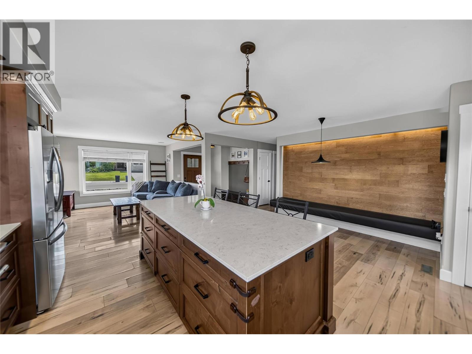 324 17th Street S, Cranbrook, British Columbia  V1C 0B8 - Photo 4 - 10391955