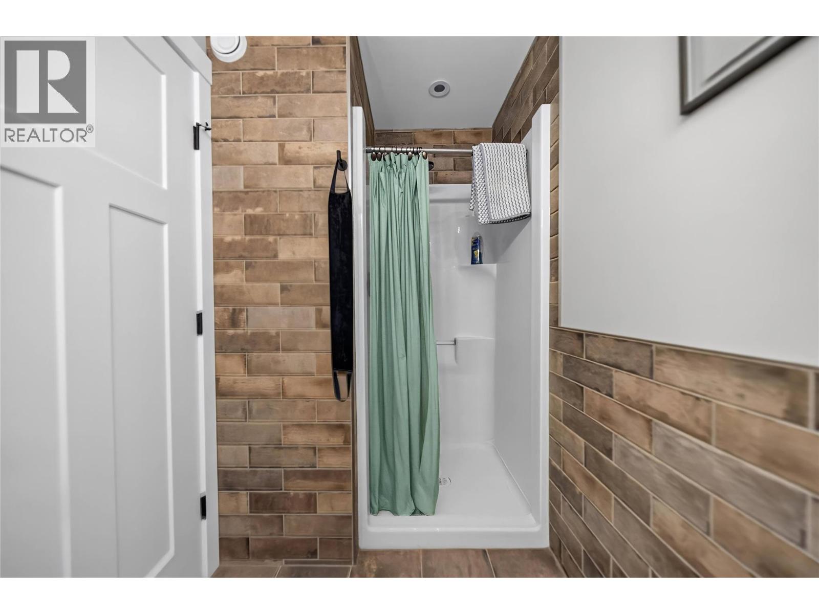 324 17th Street S, Cranbrook, British Columbia  V1C 0B8 - Photo 15 - 10391955