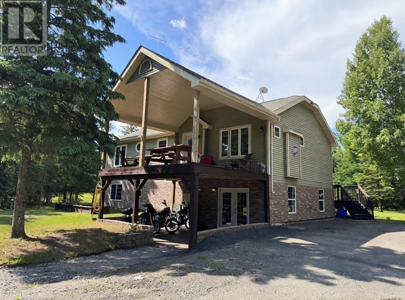 425 Emo RD, Emo, Ontario