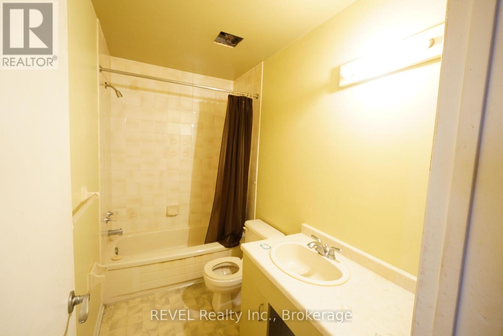 7468 Alex Avenue, Niagara Falls, Ontario  L2G 7V1 - Photo 9 - X13496406