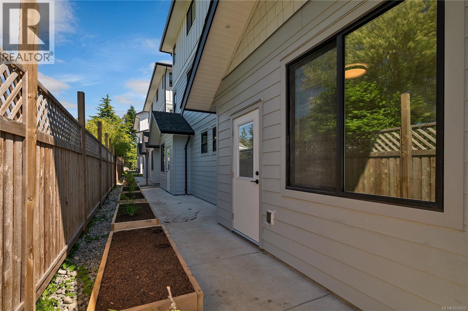 2022a Galerno Rd, Campbell River, British Columbia  V9W 0A2 - Photo 37 - 1030053