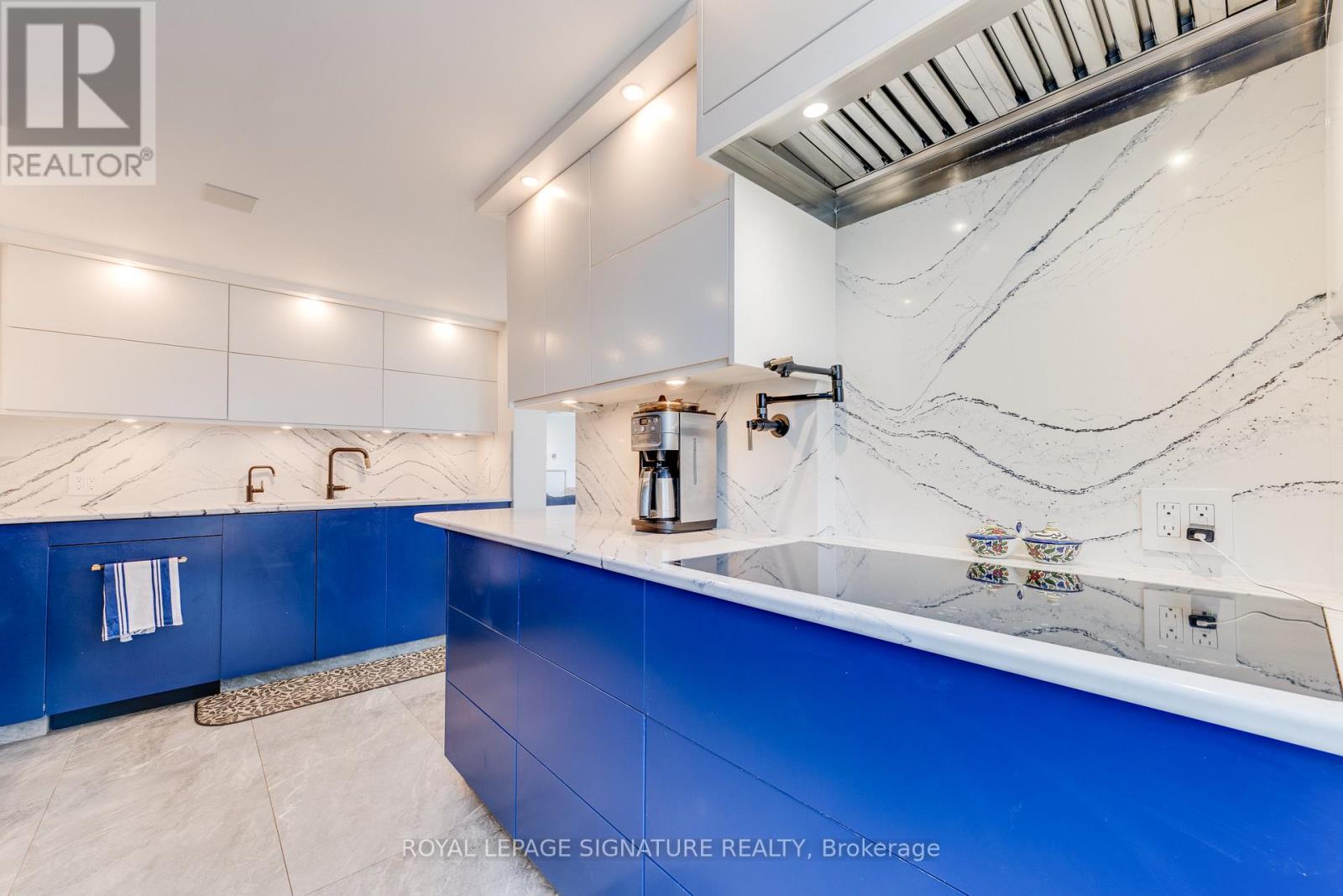 1801 - 900 Mt Pleasant Road, Toronto, Ontario  M4P 3J9 - Photo 12 - C13235930