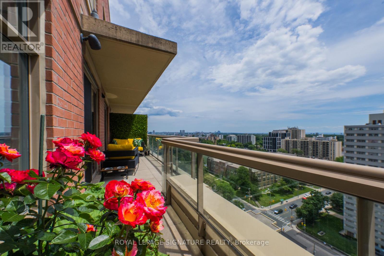 1801 - 900 Mt Pleasant Road, Toronto, Ontario  M4P 3J9 - Photo 14 - C13235930