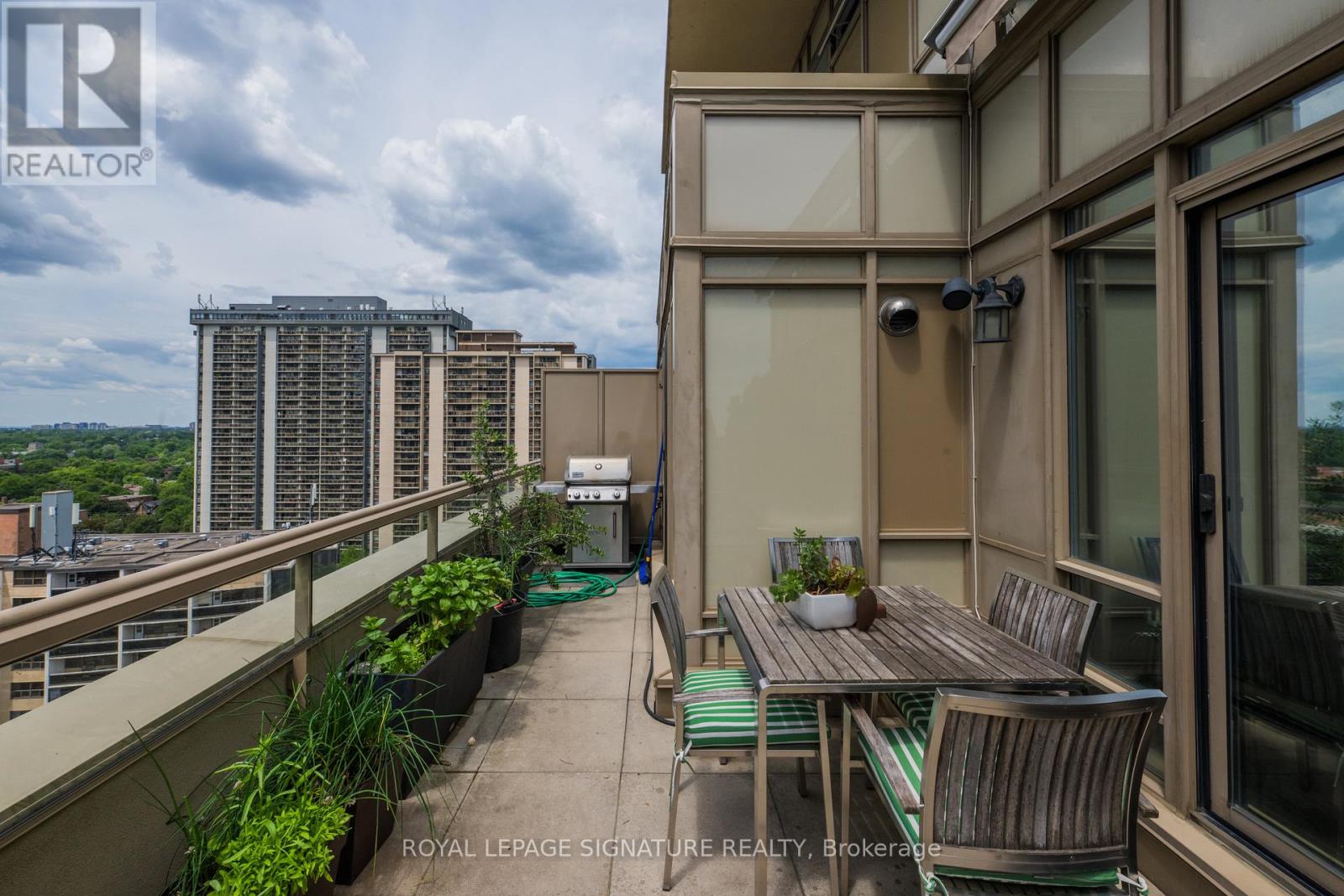 1801 - 900 Mt Pleasant Road, Toronto, Ontario  M4P 3J9 - Photo 13 - C13235930