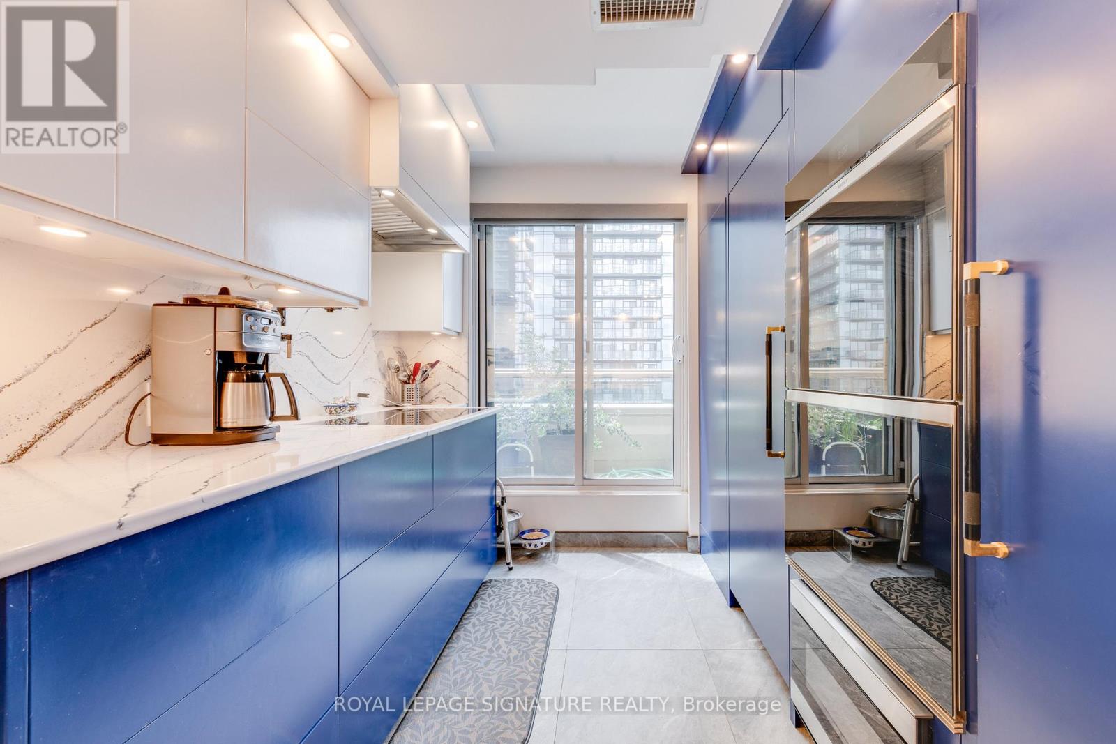 1801 - 900 Mt Pleasant Road, Toronto, Ontario  M4P 3J9 - Photo 11 - C13235930