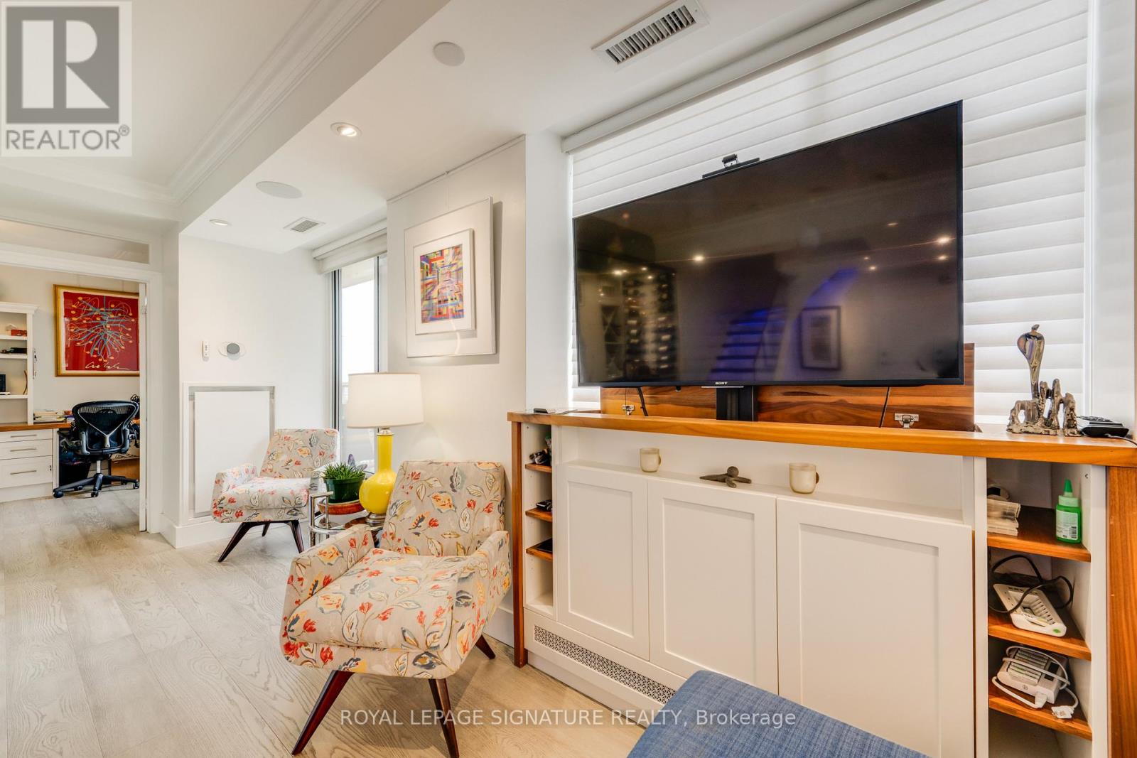 1801 - 900 Mt Pleasant Road, Toronto, Ontario  M4P 3J9 - Photo 6 - C13235930
