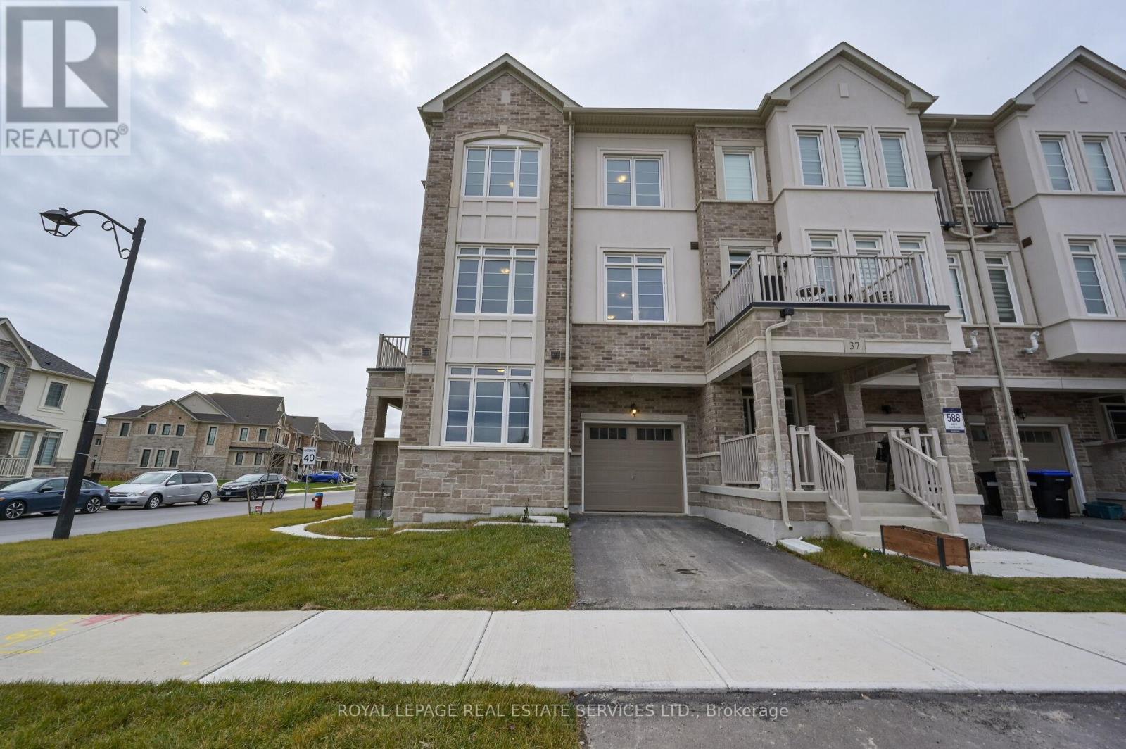 2 PAISLEY DRIVE, bradford west gwillimbury (bradford), Ontario