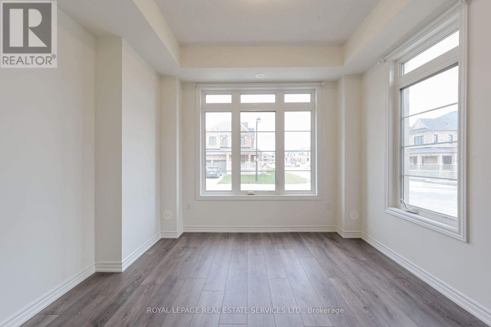2 Paisley Drive, Bradford West Gwillimbury, Ontario  L3Z 4P3 - Photo 8 - N13496106