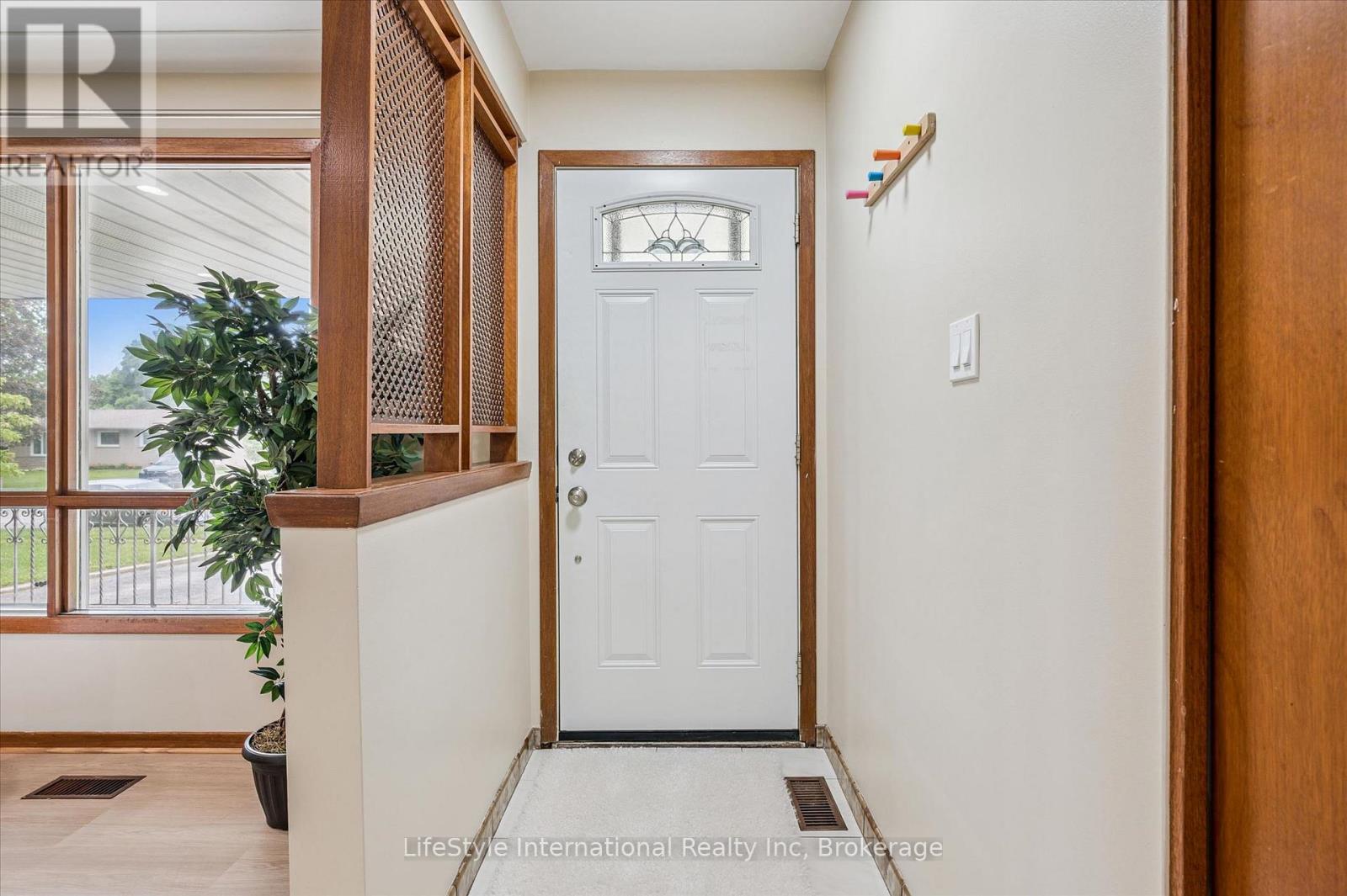 113 Applewood Crescent, Guelph (Junction/onward Willow), Ontario  N1H 6B3 - Photo 6 - X13496294