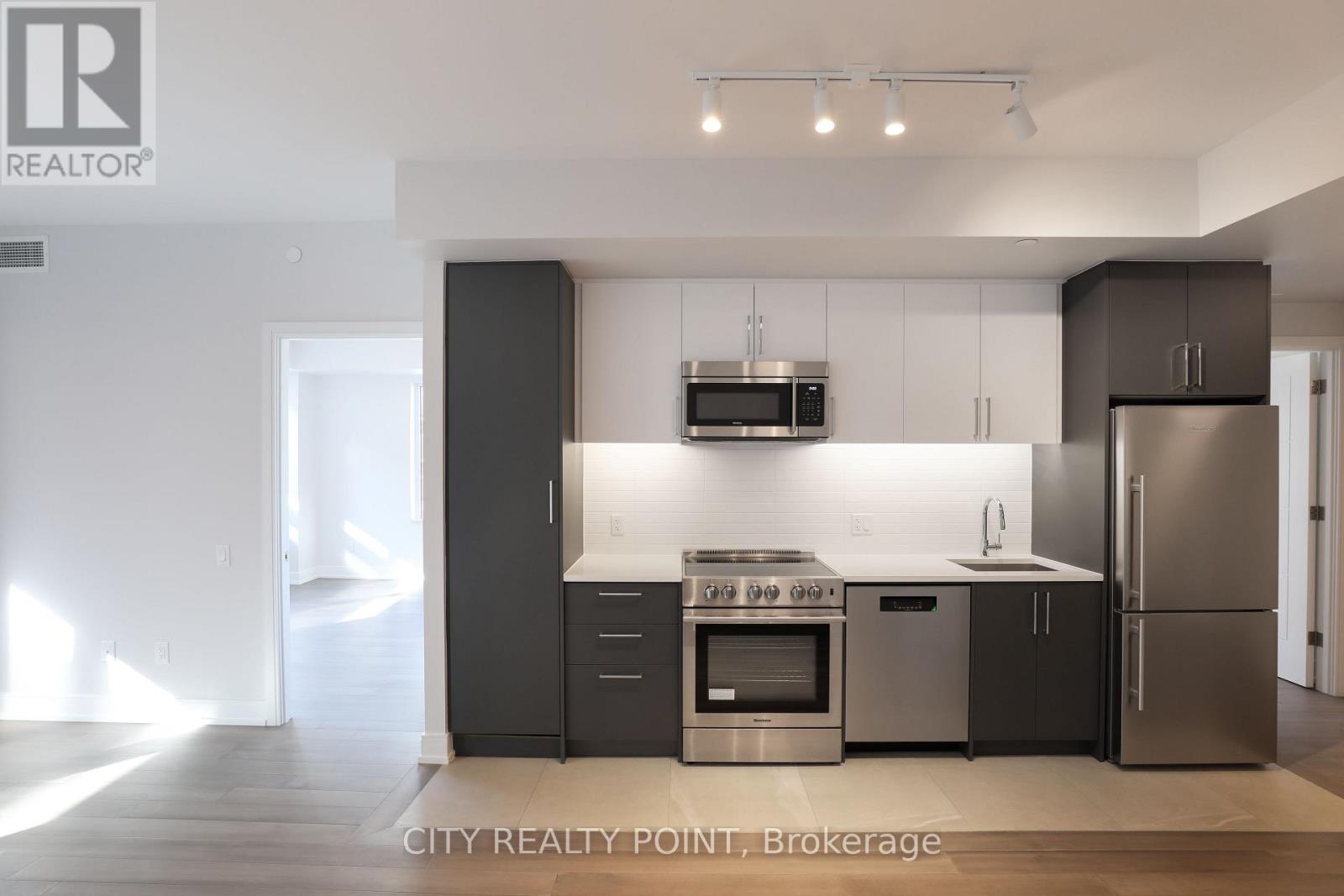 1104 - 2525 Bathurst Street, Toronto, Ontario  M6B 2Y9 - Photo 2 - C13496382