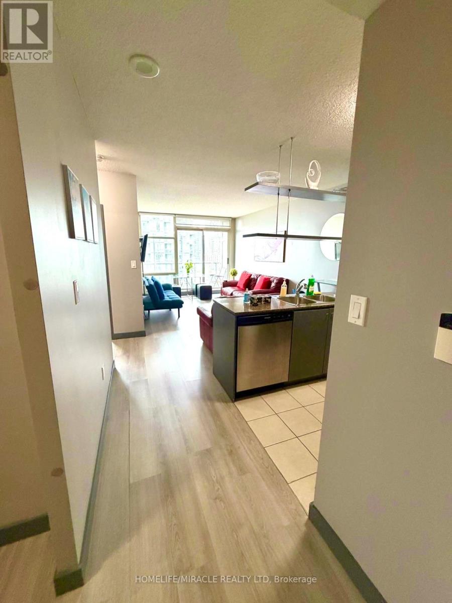 1601 - 35 Mariner Terrace, Toronto, Ontario  M5V 3V9 - Photo 12 - C13496412