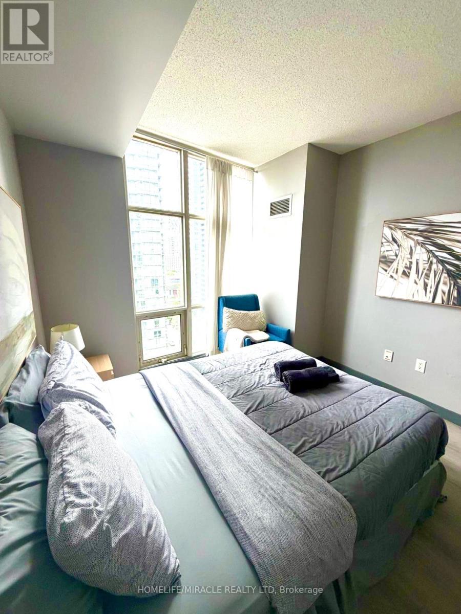 1601 - 35 Mariner Terrace, Toronto, Ontario  M5V 3V9 - Photo 14 - C13496412