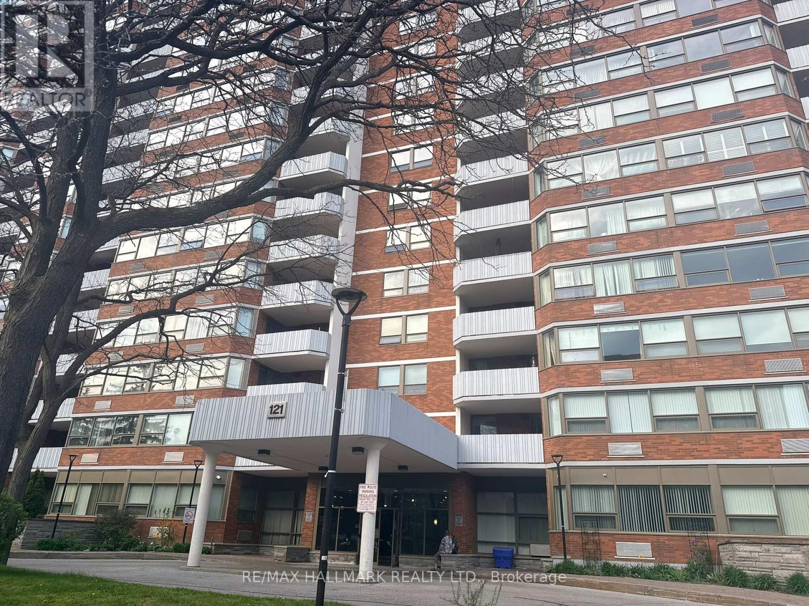 1612 - 121 LING ROAD, Toronto, Ontario