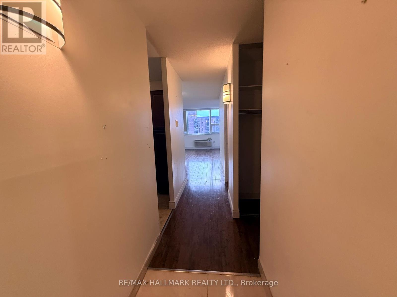 1612 - 121 Ling Road, Toronto, Ontario  M1E 4Y2 - Photo 2 - E13496312
