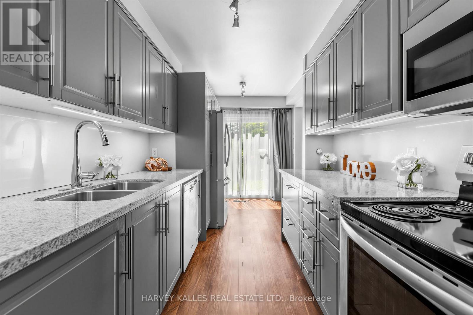 2 - 1180 Sandhurst Circle, Toronto, Ontario  M1V 1T8 - Photo 8 - E13496416