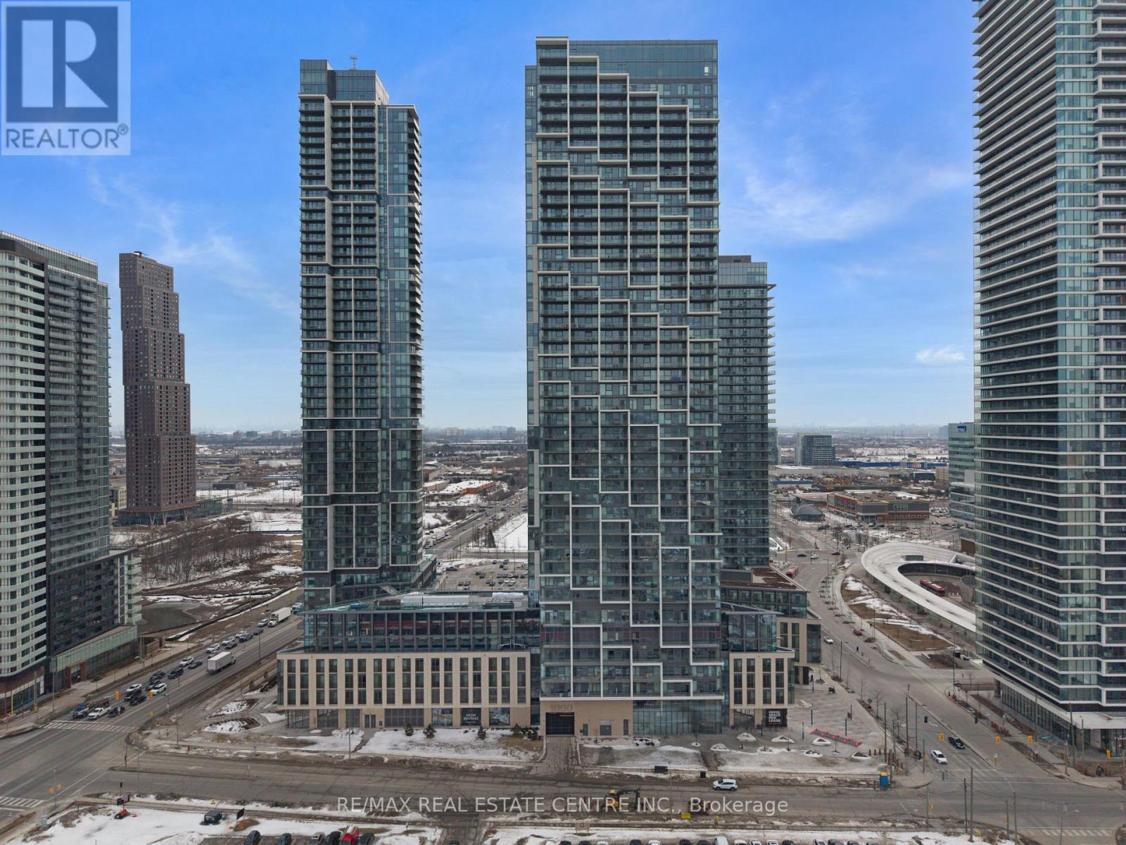 310 - 1000 Portage Parkway, Vaughan, Ontario  L4K 0L1 - Photo 1 - N13496434