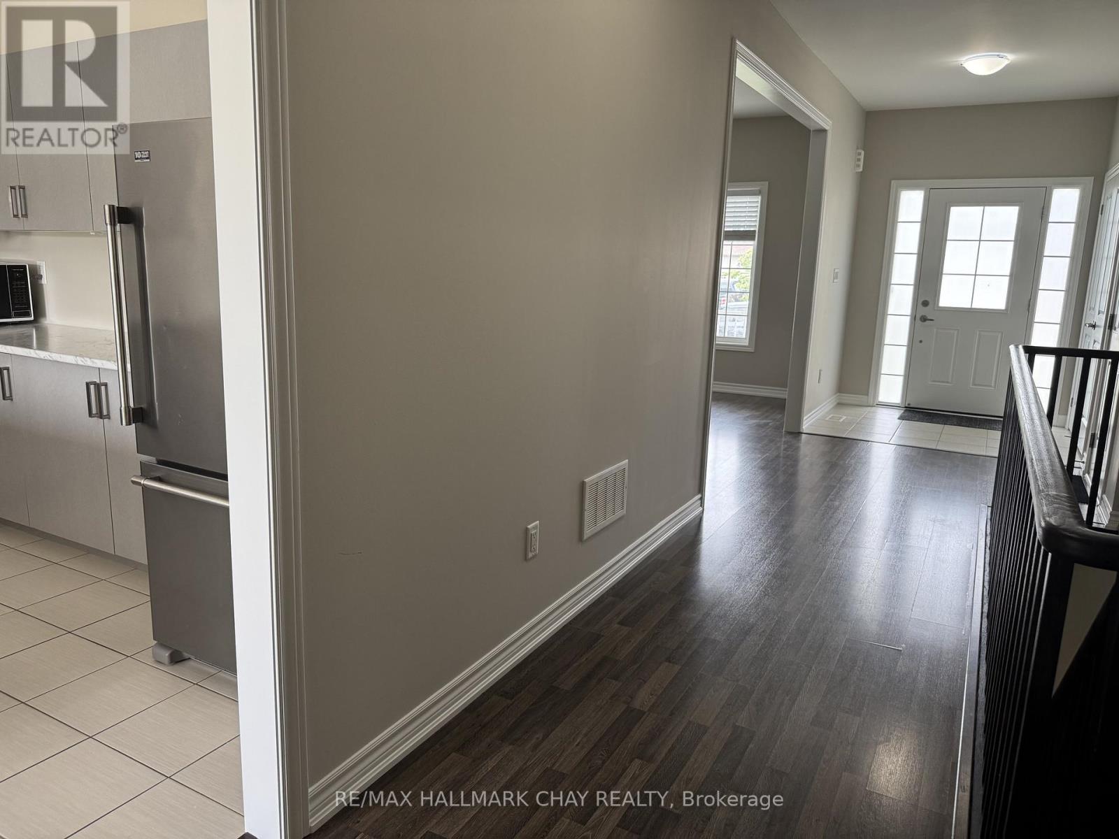 205 Prescott Drive, Clearview (Stayner), Ontario  L0M 1S0 - Photo 2 - S13496394