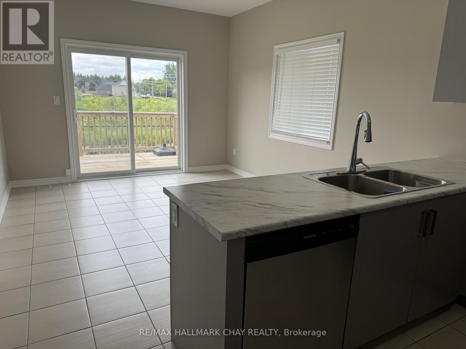 205 Prescott Drive, Clearview (Stayner), Ontario  L0M 1S0 - Photo 7 - S13496394