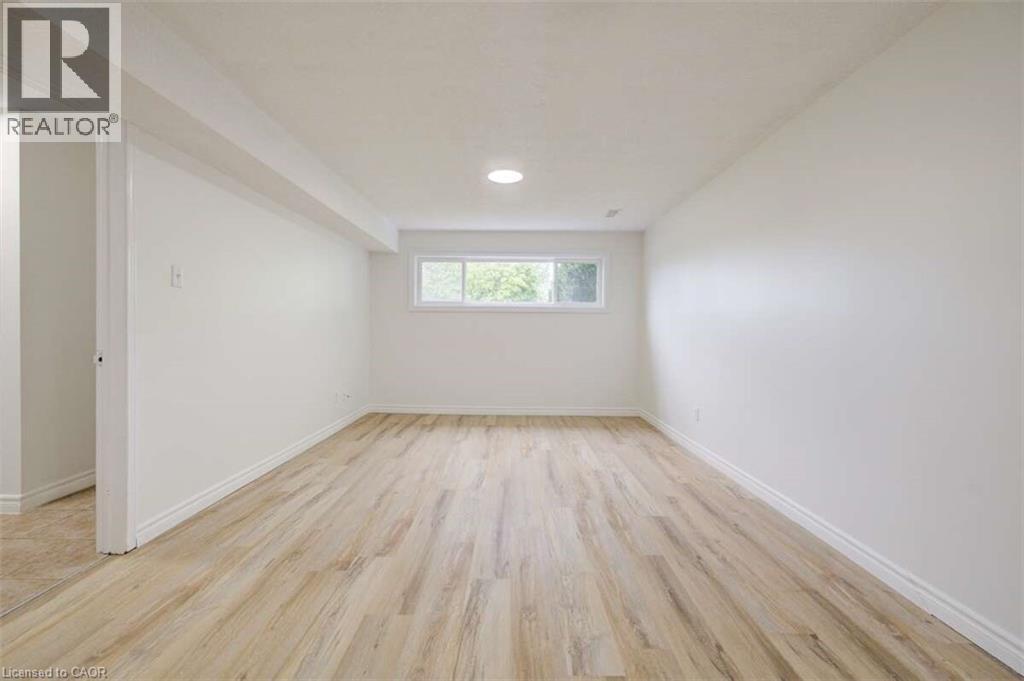 939 Strasburg Road, Kitchener, Ontario  N2E 1T6 - Photo 24 - 40843513