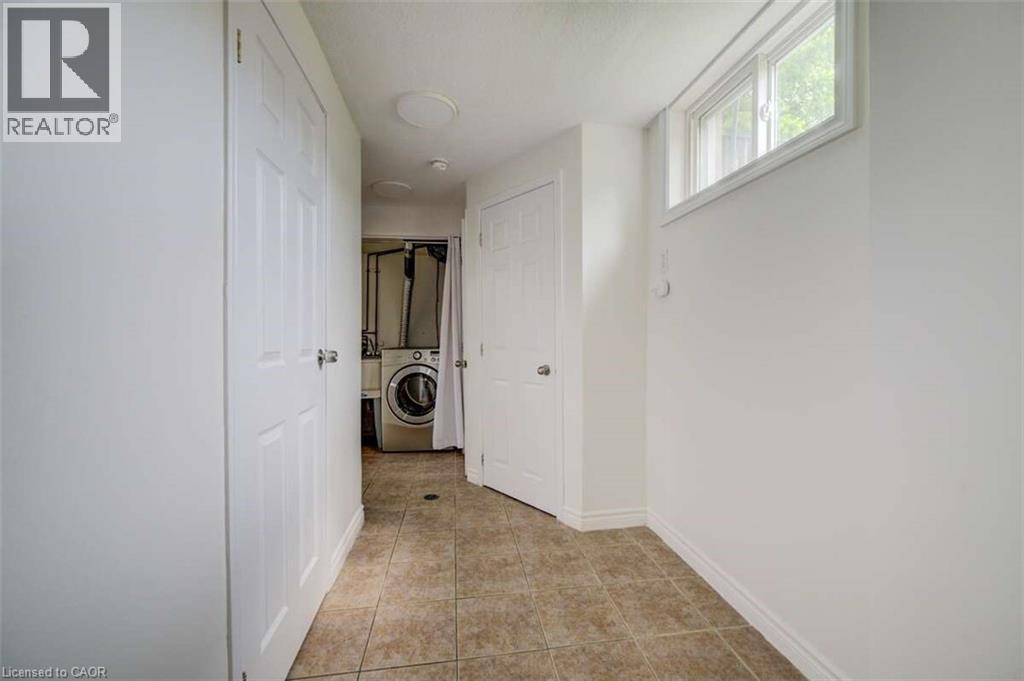 939 Strasburg Road, Kitchener, Ontario  N2E 1T6 - Photo 29 - 40843513