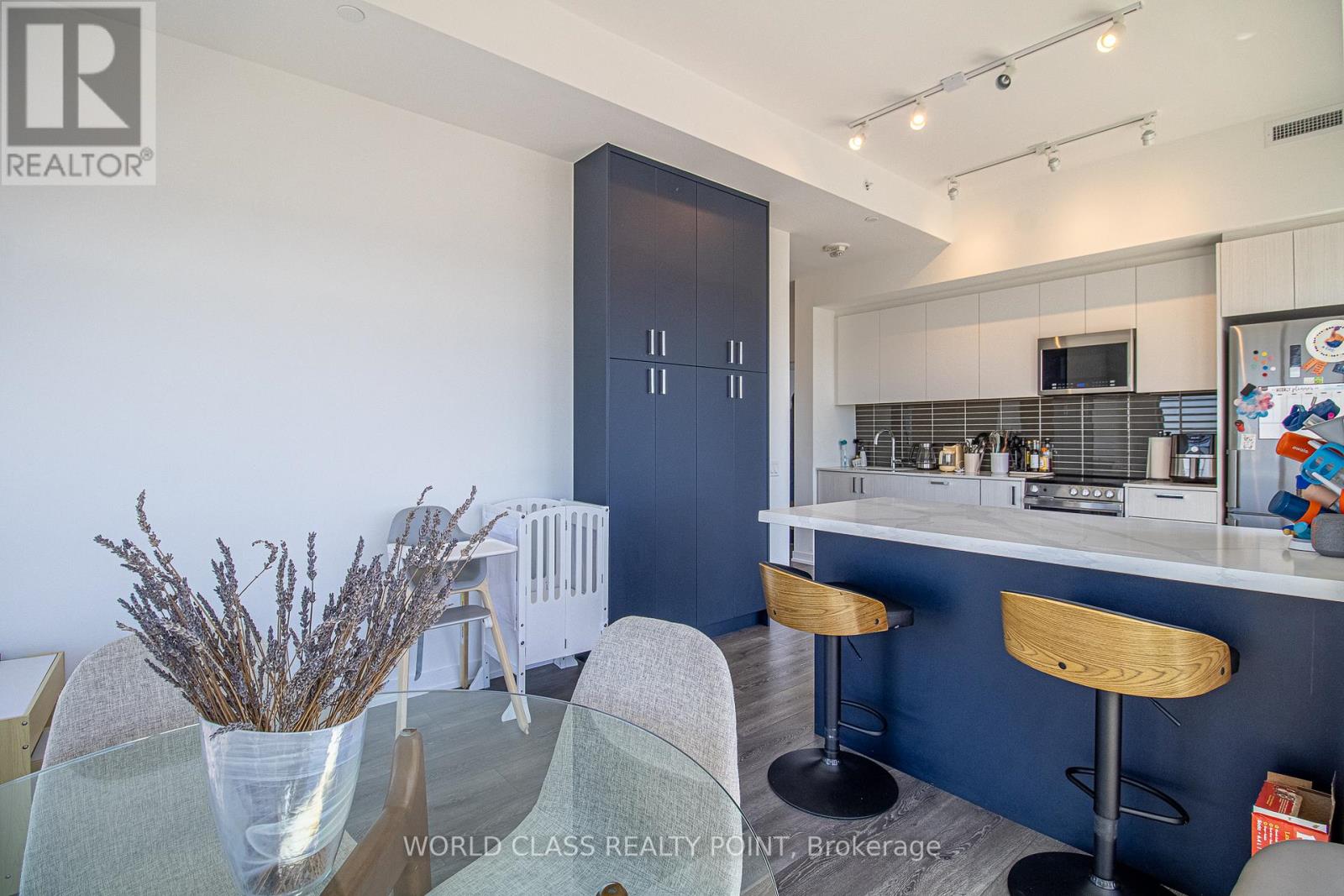 906 - 1787 St. Clair Avenue W, Toronto, Ontario  M6N 1J3 - Photo 4 - W13496362