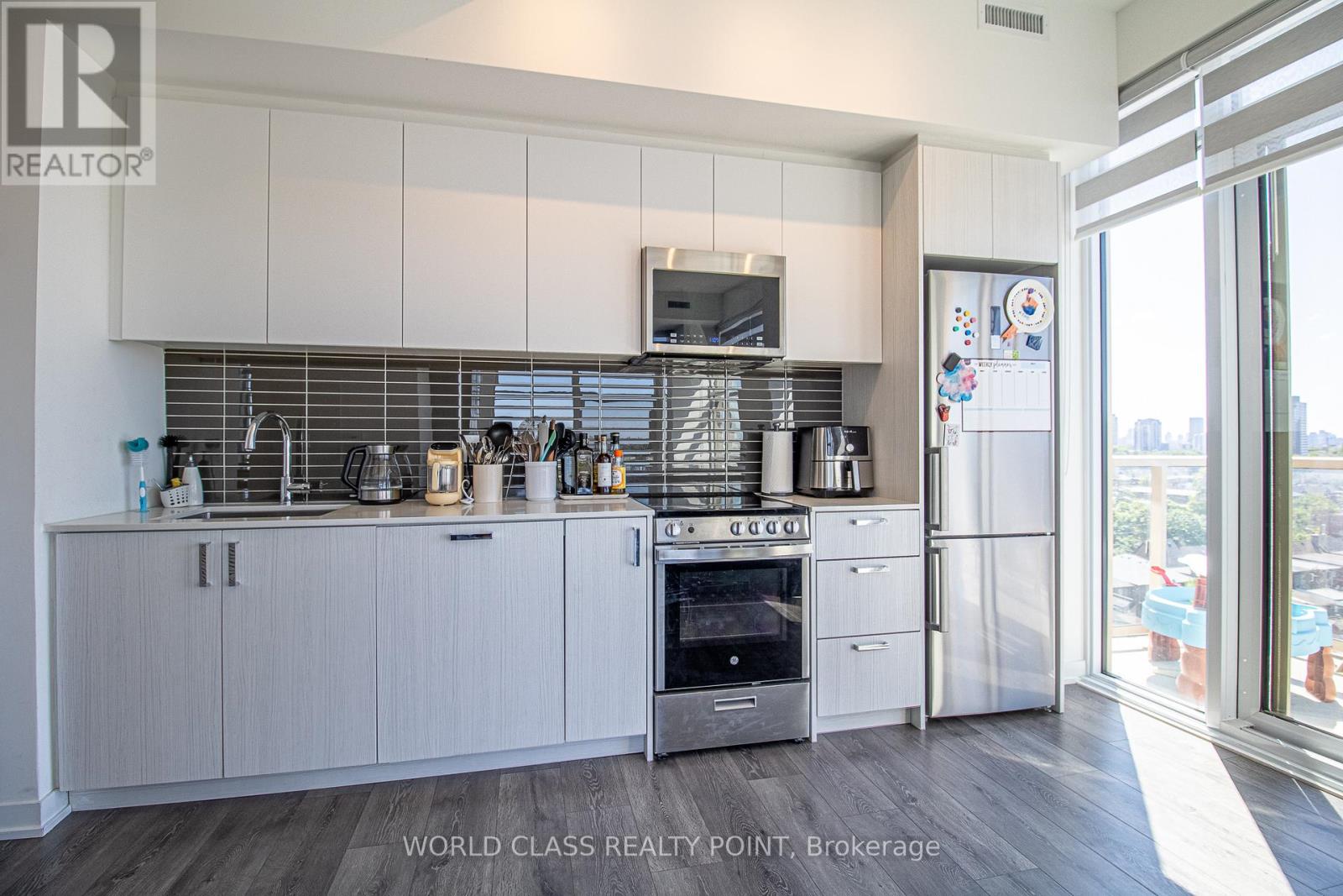 906 - 1787 St. Clair Avenue W, Toronto, Ontario  M6N 1J3 - Photo 5 - W13496362