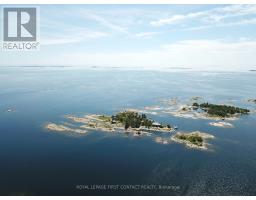 1 B731 ISLAND, The Archipelago, Ontario