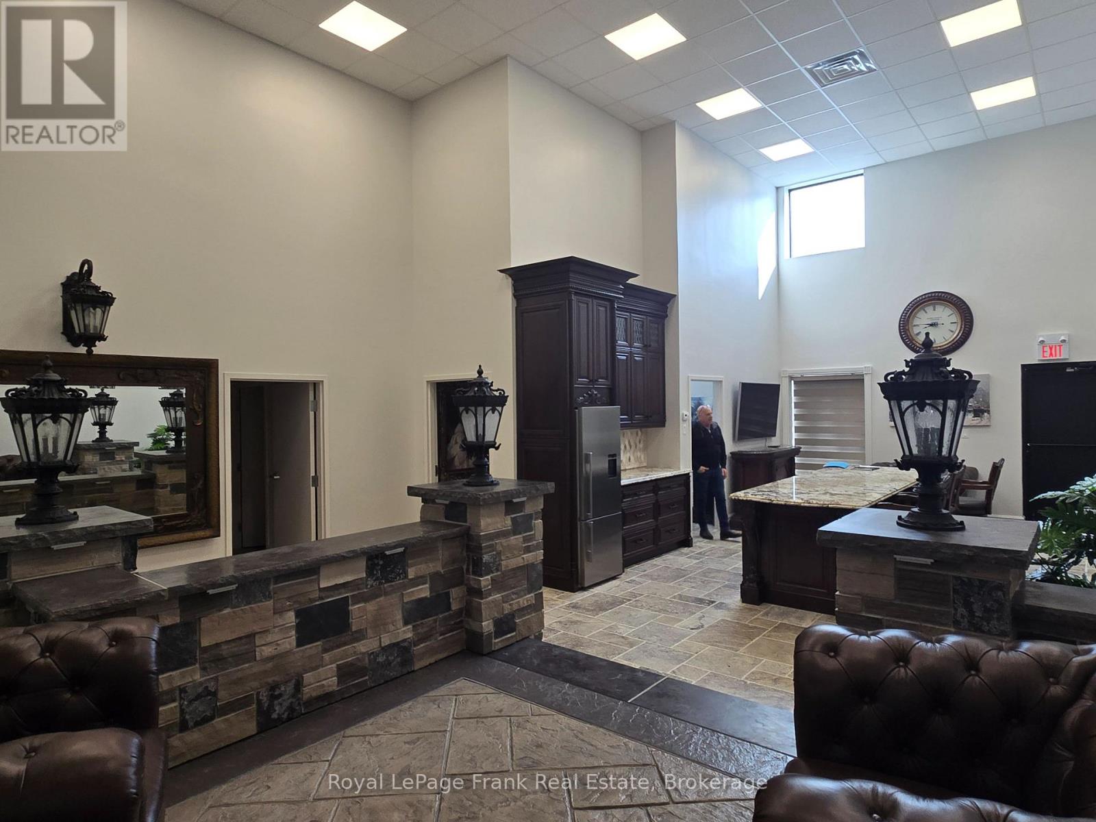 A2 - 1472 Thornton Road N, Oshawa, Ontario  L1H 7K4 - Photo 2 - E13496470