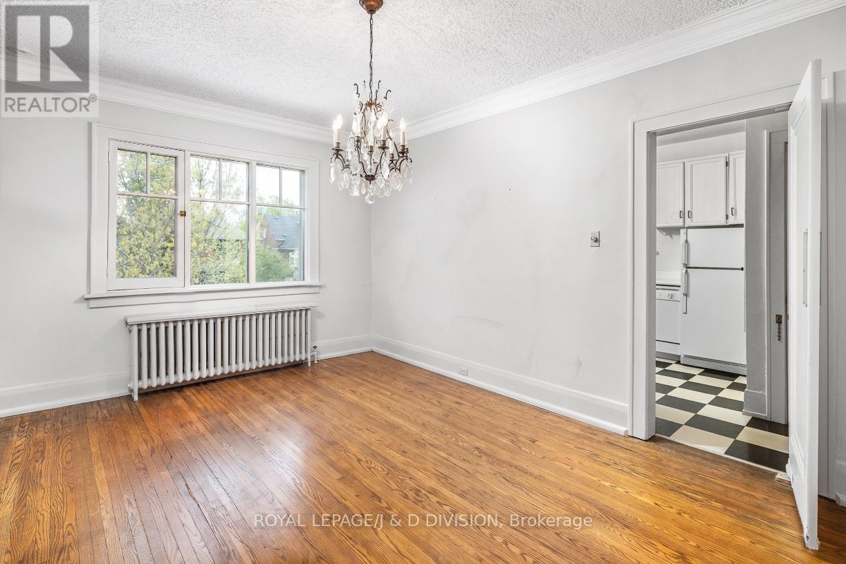 58 Lascelles Boulevard, Toronto, Ontario  M5P 2E1 - Photo 11 - C13205710