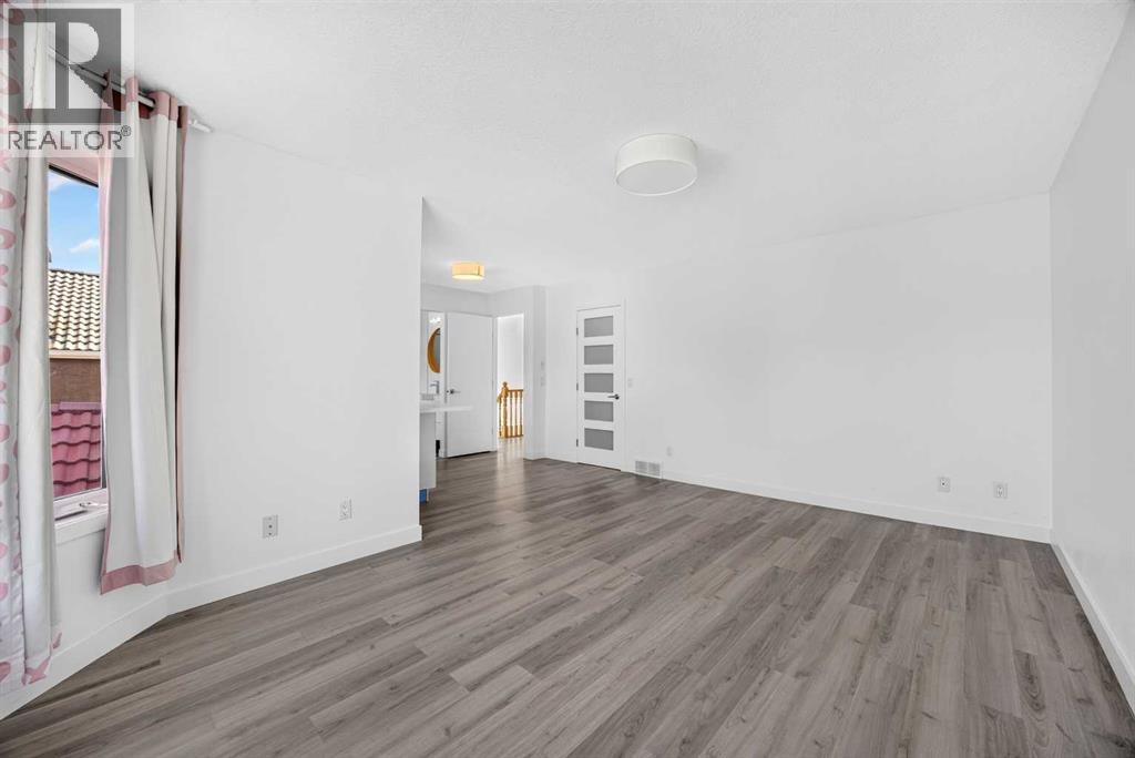 7 Signature Mews Sw, Calgary, Alberta  T3H 2V6 - Photo 21 - A2323821