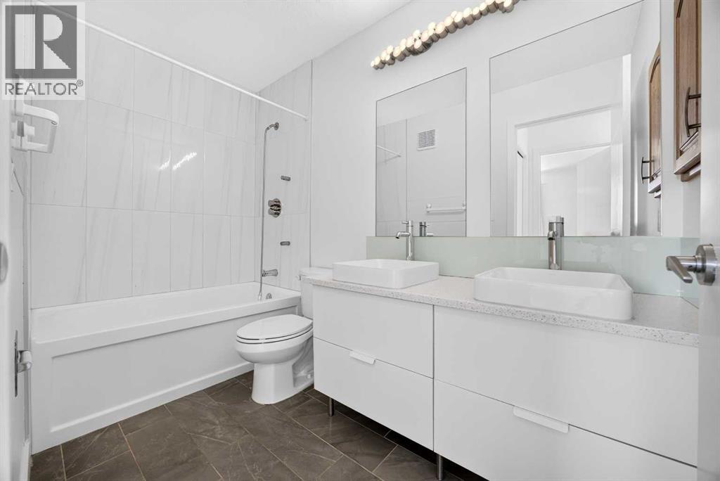 7 Signature Mews Sw, Calgary, Alberta  T3H 2V6 - Photo 27 - A2323821