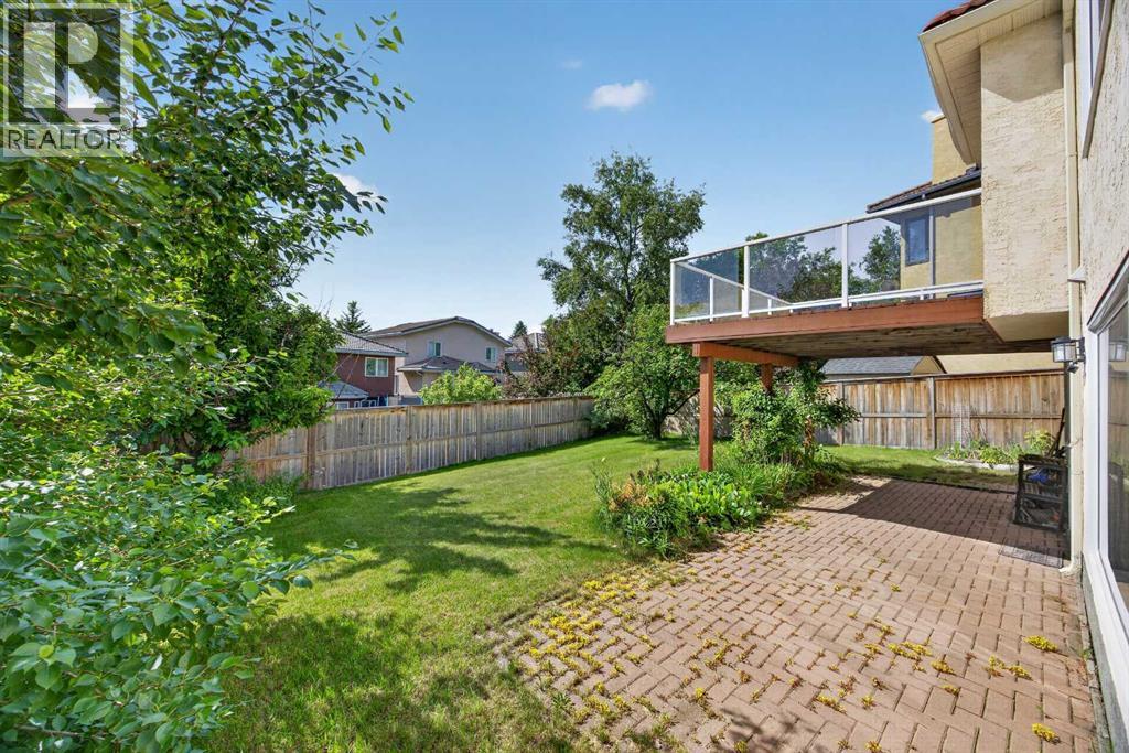 7 Signature Mews Sw, Calgary, Alberta  T3H 2V6 - Photo 37 - A2323821