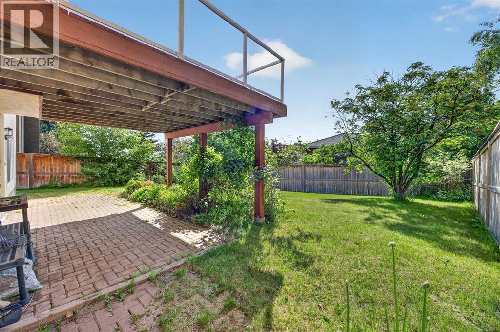 7 Signature Mews Sw, Calgary, Alberta  T3H 2V6 - Photo 39 - A2323821